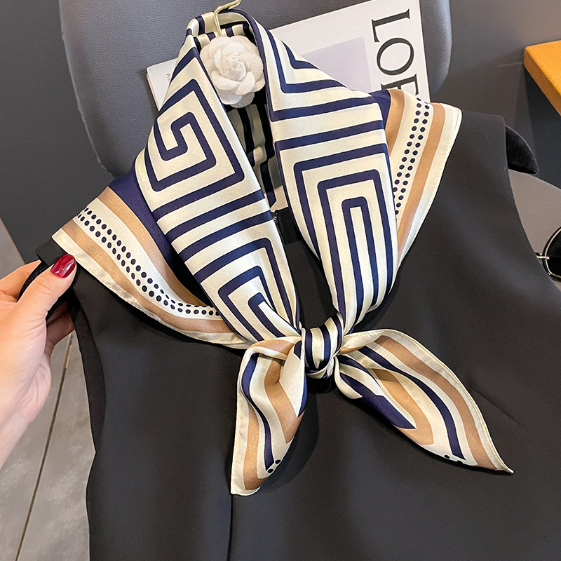Marchio di lusso Fazzoletto da - Wrist Wraps recensione e prezzo